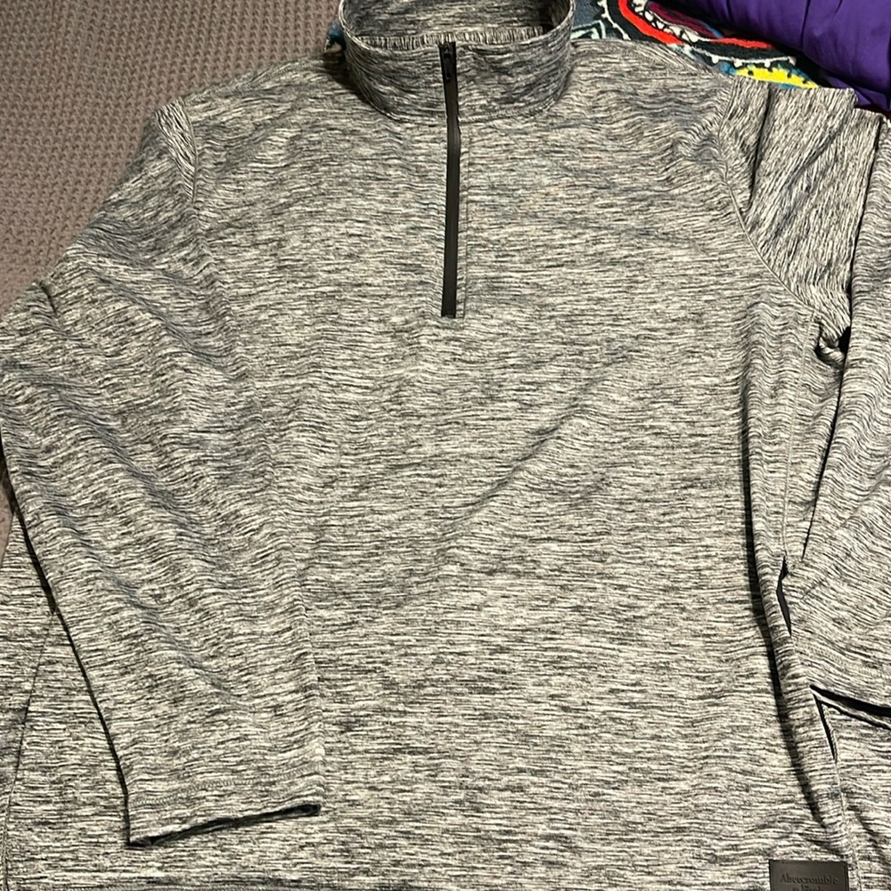 Abercrombie & Fitch Air Knit 1/4 zip athletic pullover- XXL- like new- Grey
